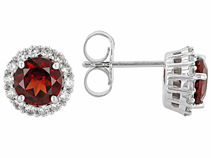 スレンダーストーン 5mm Garnet Studs in Sterling Silver | Shane Co.