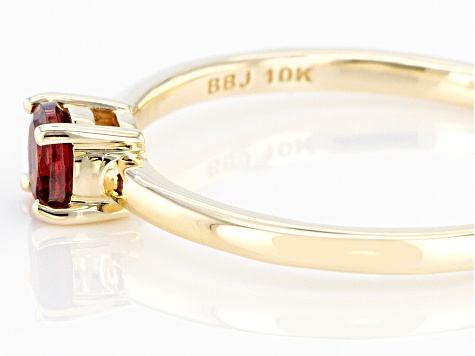 Red Garnet 10k Yellow Gold Solitaire Ring 0.28ctw