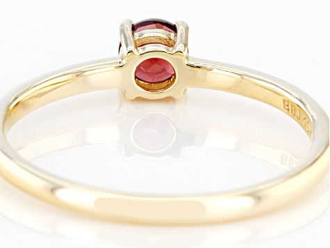 Red Garnet 10k Yellow Gold Solitaire Ring 0.28ctw