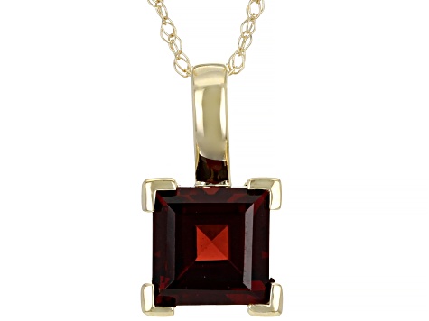Red Vermelho Garnet(TM) 10k Yellow Gold Solitaire Pendant With Chain 1.19ct