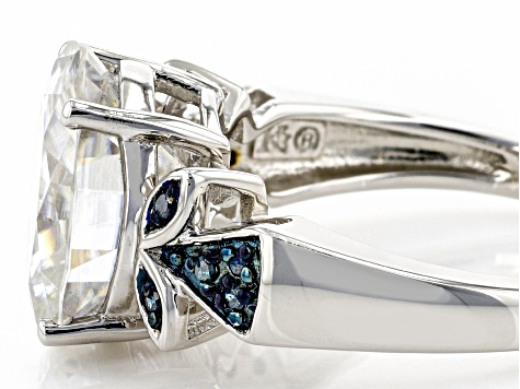 Moissanite and blue diamond platineve center design ring 5.80ct DEW.