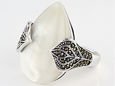 White Mother-of-Pearl Sterling Silver Ring