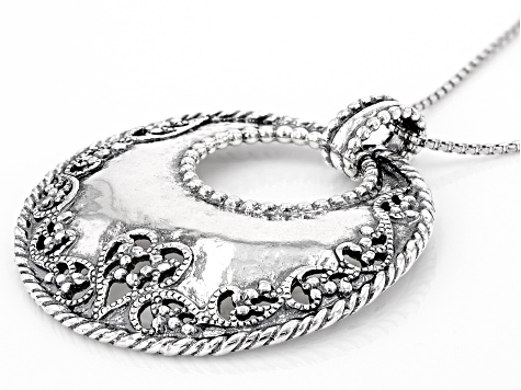 Sterling Silver Ornate Circle Pendant With Chain