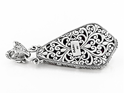 smada earrings