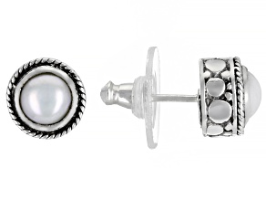 White Cultured Fresh Water Pearl Stud Earrings 6mm