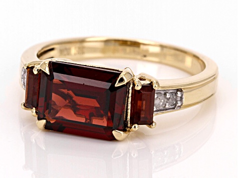 Stunning 10k Solid orders Gold Rich Red Garnet Ring