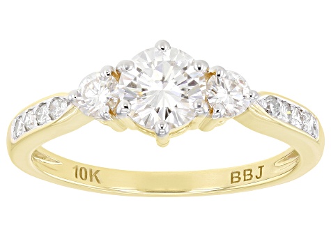 Pre-Owned Moissanite 10k yellow gold ring .88ctw DEW.