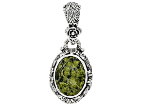 Pre-Owned Green Serpentine Sterling Silver Pendant