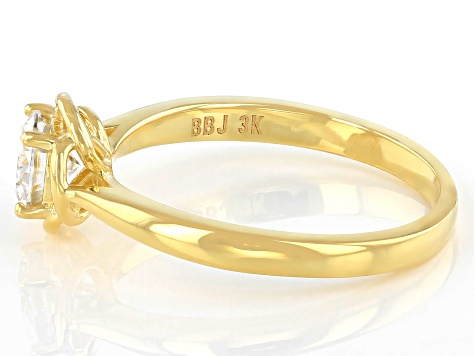 Pre-Owned Moissanite 3k yellow gold solitaire ring .60ct DEW