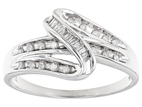 Pre-Owned White Diamond 10k White Gold Bridge Ring 0.20ctw