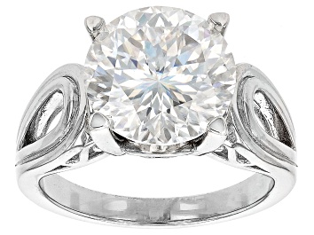 Picture of Pre-Owned Moissanite Inferno cut Platineve Solitaire Ring 5.66ct DEW.