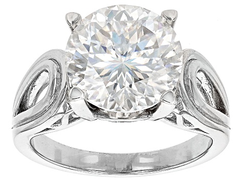 Pre-Owned Moissanite Inferno cut Platineve Solitaire Ring 5.66ct DEW.