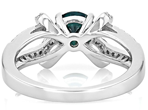Pre-Owned Green And Colorless Moissanite Platineve Bow Design Ring 1.36ctw DEW.