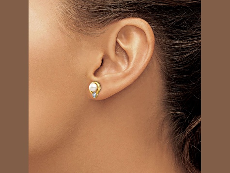 14K Yellow Gold 5-6mm White Button Freshwater Cultured Pearl 0.02ct Diamond Post Earrings