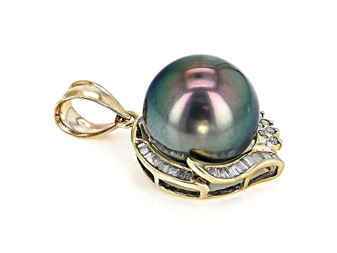 Cultured Tahitian Pearl With 0.60ctw Diamond 14k Gold Pendant