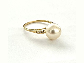 White Cultured South Sea Pearl With White Diamond 18k Yellow Gold Ring