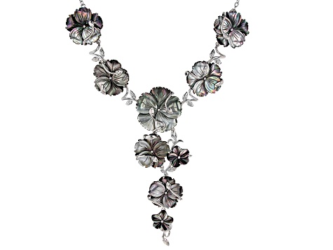 W13 Vintage Faux Pearl Floral Pendant Necklace Silver tone Mother of Pearl