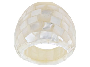 White South Sea Mother-Of-Pearl Ring